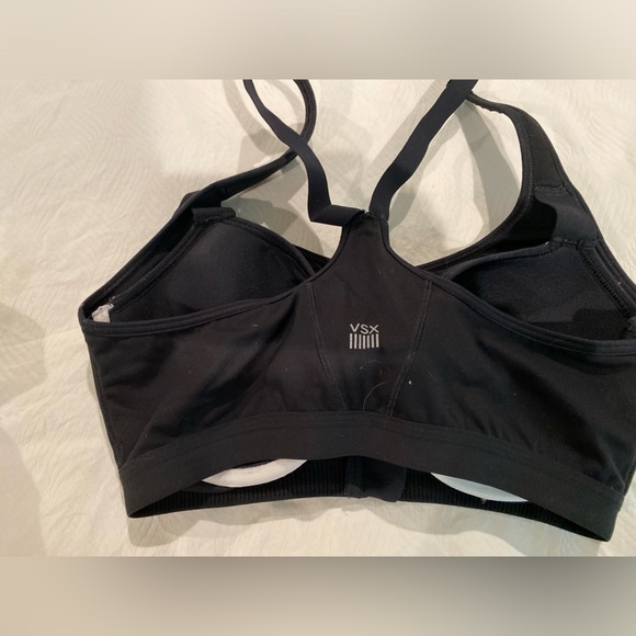 Victoria’s Secret Sports Bra - Picture 2 of 4